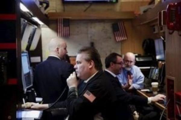 Dow Struggles for Direction in Choppy Session; Tech Tracks Higher