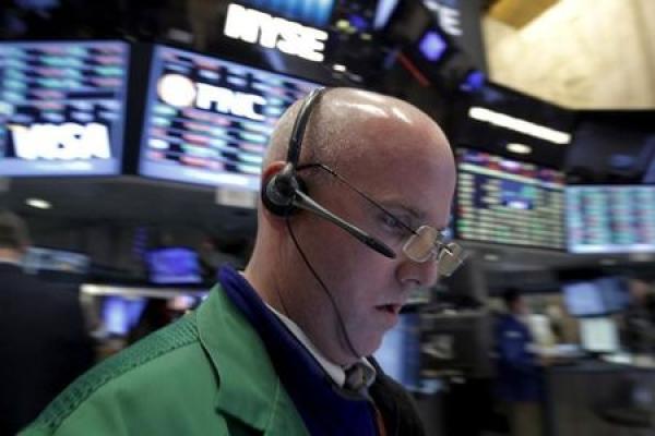 Dow Deepens Selloff on Growing Fears Over Coronavirus-Hit to Economy