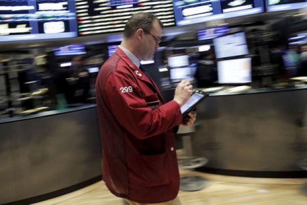 Los futuros de EE.UU., a la baja a la espera de más datos y resultados de empresas