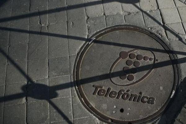 Telefónica, la peor del Ibex 35 tras la rebaja de Barclays