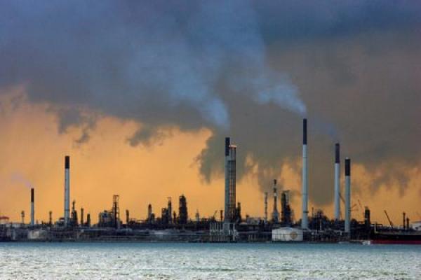 Oil Prices Shrug Off Reopening of Libyan Field, Signs of China Weakness