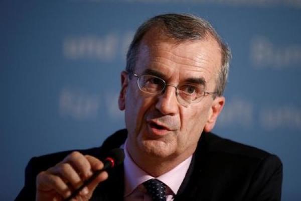 La banca, entre el espaldarazo de Moscovici y el batacazo de Villeroy (BCE)