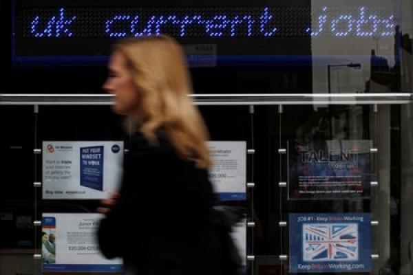 Britische Arbeitslosenquote auf 44-Jahrestief