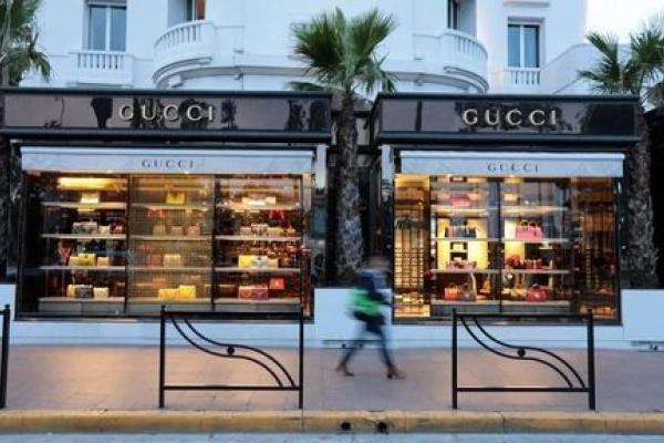 StockBeat:  Le Luxe en vedette malgré les déboires à Hong Kong