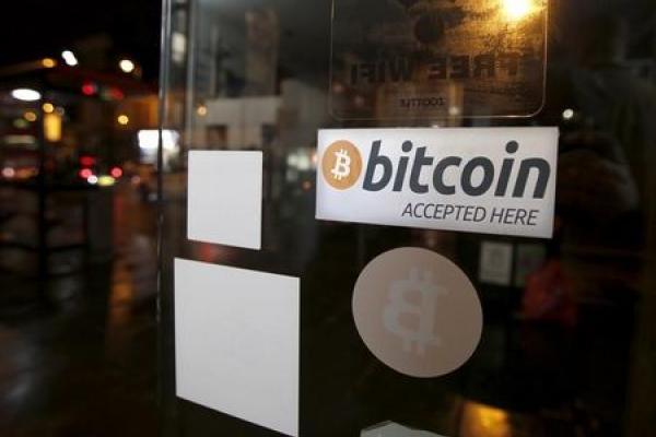 Bitcoin hoger; Justin Sun door het stof na uitstellen van lunch met Warren Buffett