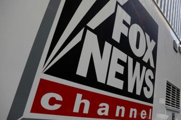 StockBeat - Fox Wagers on Sports-Betting Platform; Shares Rally