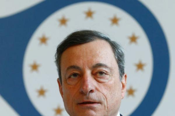 Draghi se montre ouvert à des baisses de taux, l'Euro recule
