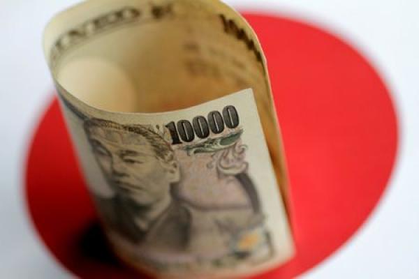 Yen Rises against Dollar After BOJ Holds