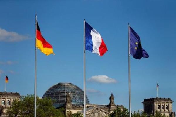 Les PMI déçoivent en France et en Allemagne, l'Euro recule légèrement