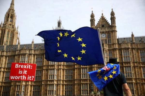 La svolta sulla Brexit incoraggia i mercati; tonfo di Adyen per la vendita