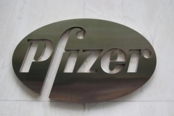 Pfizer Falls 3%