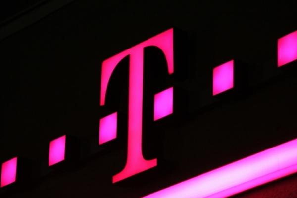 Deutsche Telekom AG Quartalszahlen: Gewinnerwartung übertroffen, Umsatzprognose verfehlt im Q3
