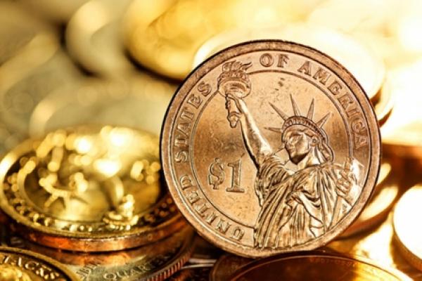 El dólar gana posiciones; Riksbank anuncia su decisión sobre los tipos