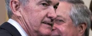 Fed-Chef Powell bekräftigt Zinssenkungsabsichten auf Rede in Paris