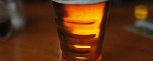 Stockbeat - Molson Coors Brews up Earnings Miss; Shares Slump