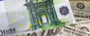 Dollaro su tra i nuovi segnali di un rallentamento cinese