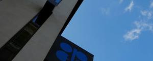 Oil Prices Extend Gains on Output Cut Hopes, Declining Inventories