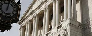 Euro, Sterling Drift Ahead of ECB, BoE News