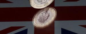 Pound Falls on Report of New Brexit Deadline; Johnson, Trump Talk