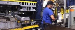 ISM Manufacturing Index Bounces Back from 2-Year Low in March