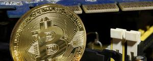 Bitcoin Dips Below 6,199.3 Level, Down 4%