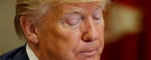Dollar Dives as Trump Sparks Negative Interest Rate Fears