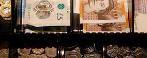 NewsBreak: Pfund Sterling zieht nach Brexit-Brexit weiter an