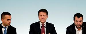Euro Tests Lows Ahead of Expected No-Confidence Vote in Italy