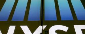 Stocks - Boeing, Walgreens Boost Dow; China Stalls Market