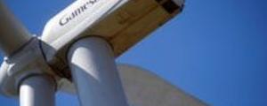General Electric Falls 4%