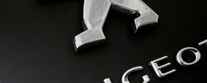 Francesi contro: PSA vs Renault per “fusione che avvantaggia solo Fiat”