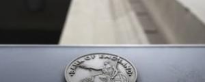 Sterlina giù contro dollaro ed euro, Vlieghe alimenta speranze sui tassi