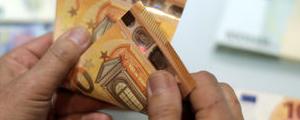 Europe's Grip on Covid Outbreak Gives Euro Edge Over Dollar, Experts Say