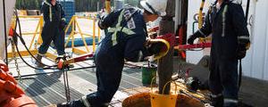 Oil Inventories Fell by 8.3M Barrels Last Week: API
