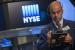 Dow Makes Late-Dash Higher as Wave of Tech Buying Continues